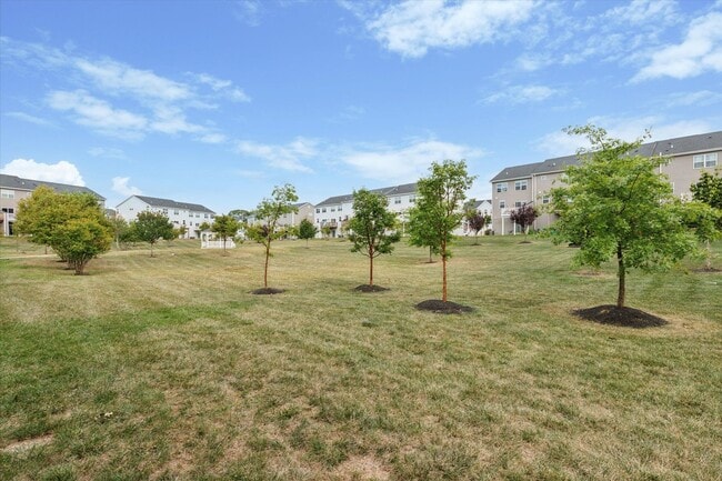 Building Photo - Available Immediately – 3 Bedroom / 2.5 Ba...
