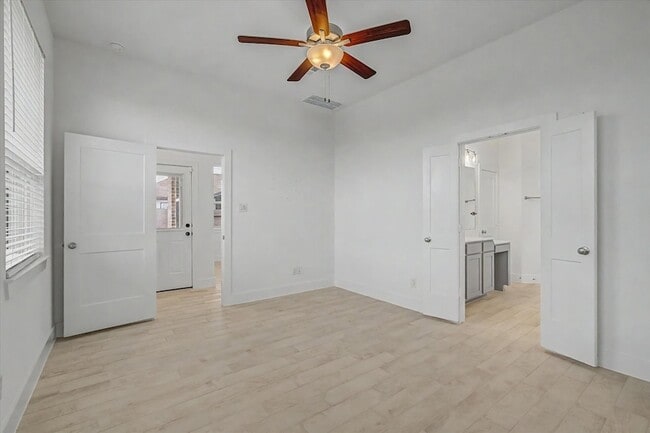 Building Photo - 21138 Garden Palm Dr