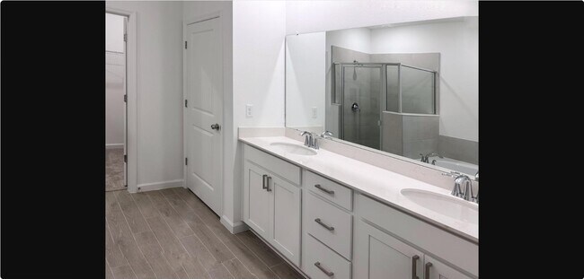 Building Photo - 63 River Strand Ln