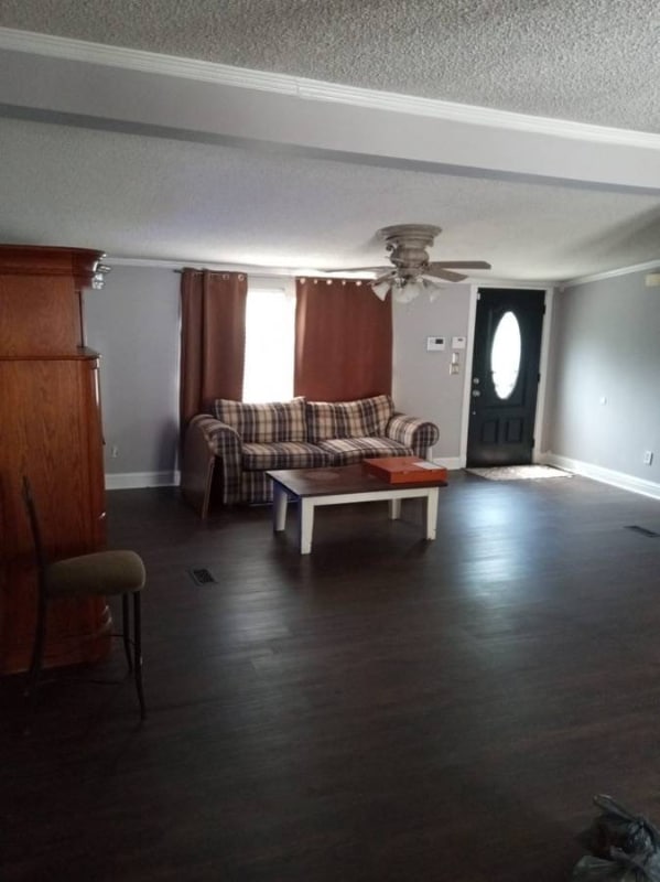 Building Photo - 881 Whaler Pl