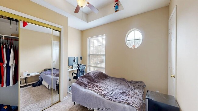 Building Photo - 301 Nimitz St