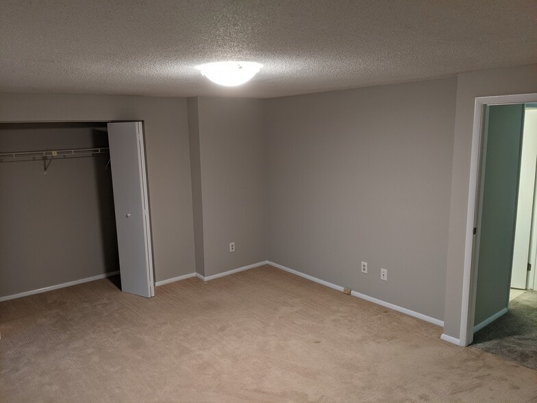 HUGE second bedroom with giant closet - 7747 Kelley Ct