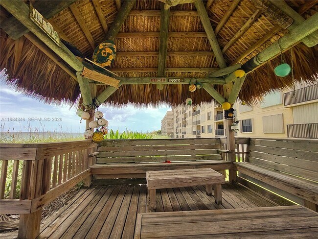 Building Photo - 10200 S Ocean Dr