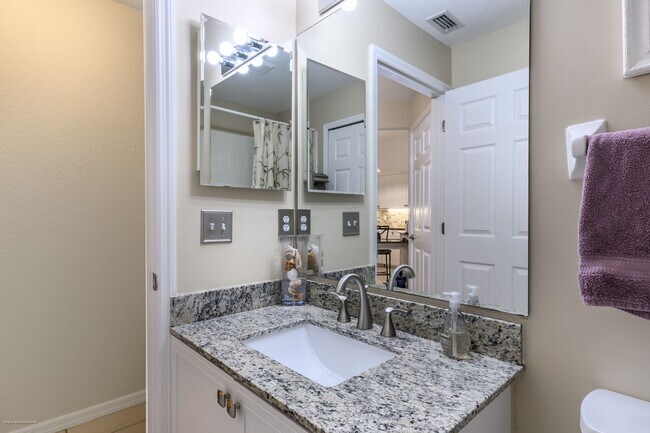 Building Photo - Turnkey Furnished Seasonal Rental – 2 Bedroom, 2 Bath in Burnt Store Marina