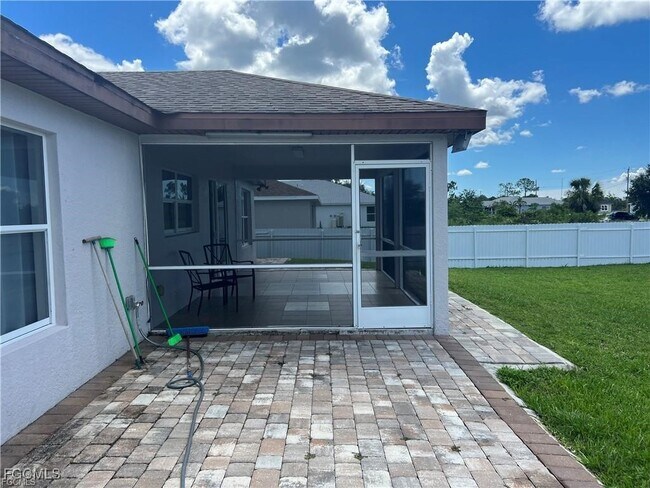 Building Photo - 2910 25th St W