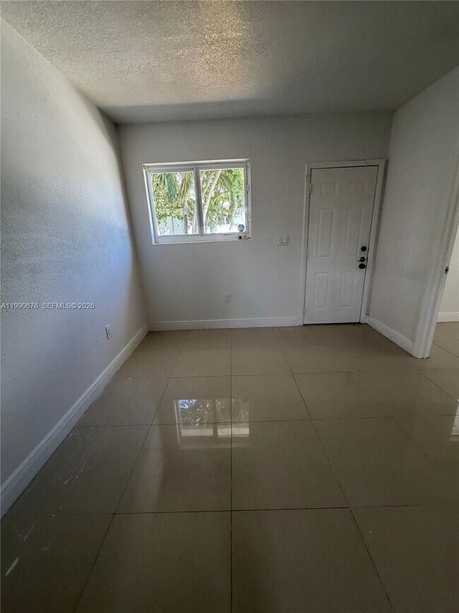 Building Photo - 12210 NE 14th Ave