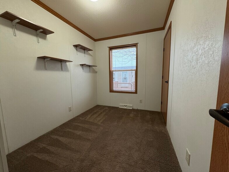 Building Photo - 2022 Mockingbird Pl NW