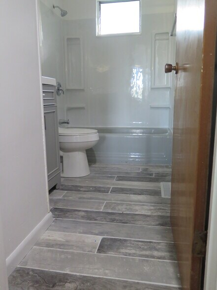 Building Photo - 2319 Cherry Hills Dr