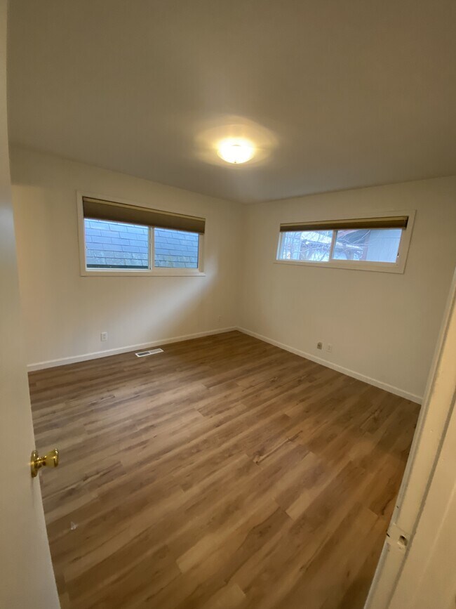 Building Photo - 1431 Rancho Way