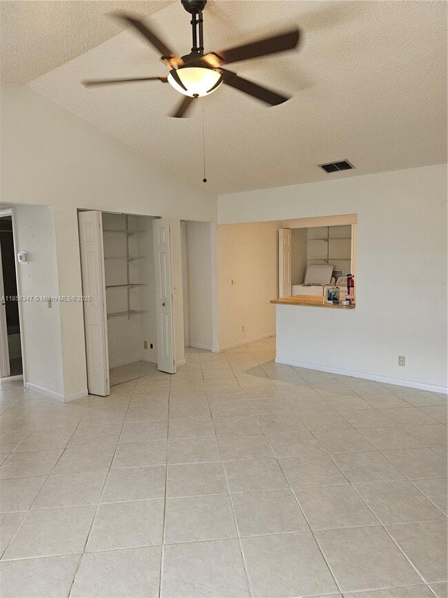 Building Photo - 9079 SE Hobe Ridge Ave