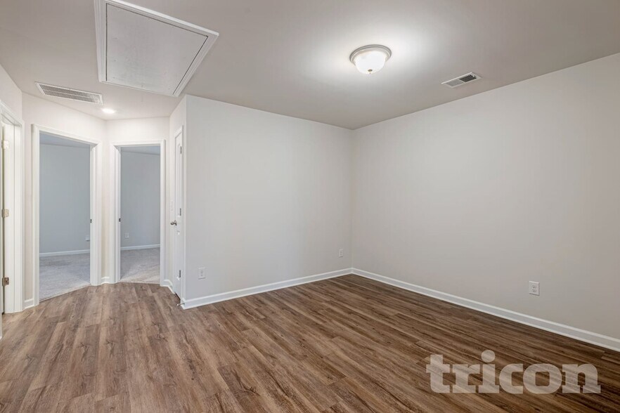 Building Photo - 329 Trickum Hill Dr