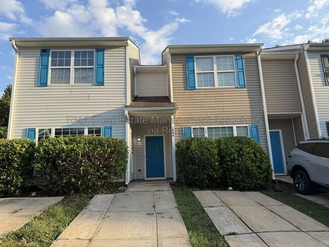 Building Photo - 1724 Carrington Dr