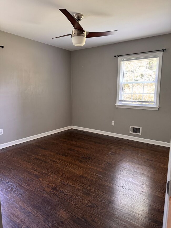 Building Photo - 3 Bedroom || 2.5 Bathroom Single Family Home