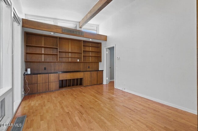 Building Photo - 528 Stonebluff Rd