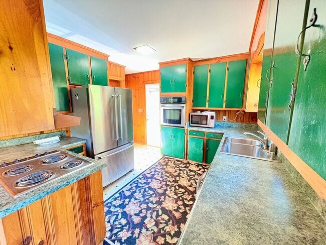 Building Photo - 1773 6 Mile Hwy