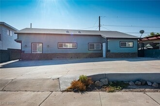 Building Photo - 67 Wyoming Ave