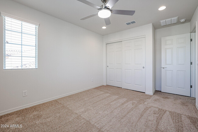 Building Photo - 9021 W Luke Ave