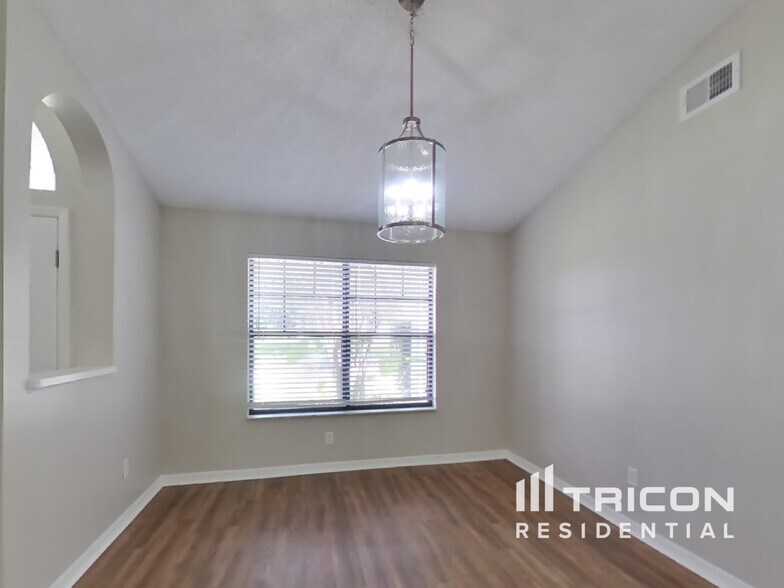 Building Photo - 1000 Green Branch Ct