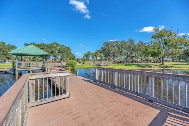 Building Photo - 1702 Horseshoe Dr