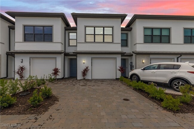 Building Photo - 27859 Solis Grande Dr
