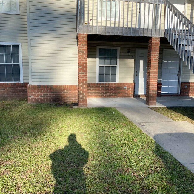 Building Photo - Apartment for Rent