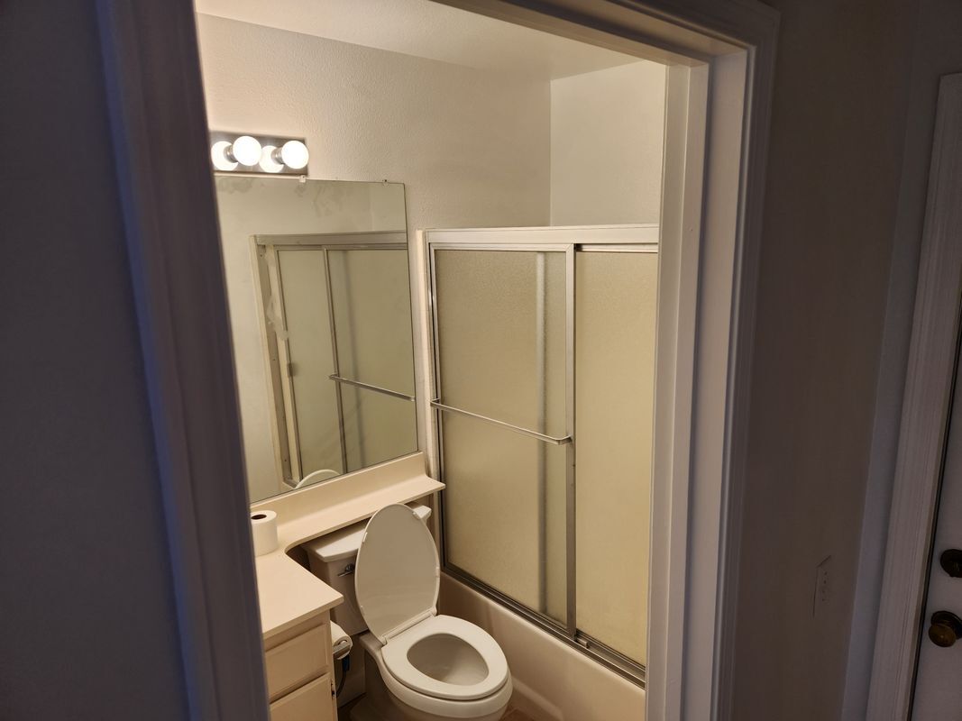 Building Photo - 2125 Tehachapi Dr