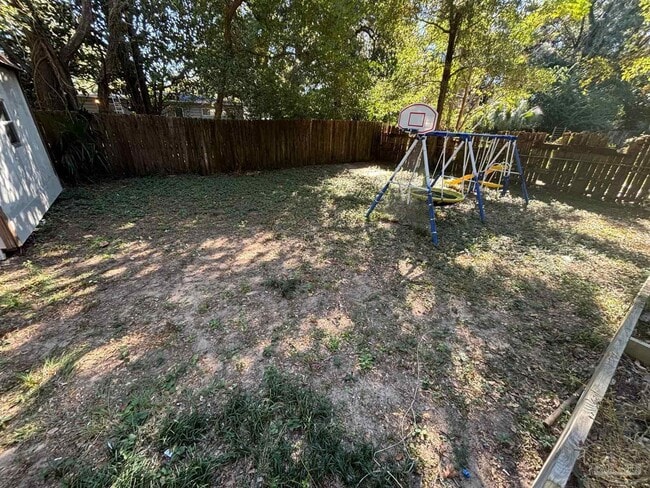 Building Photo - 1012 Kearny Dr