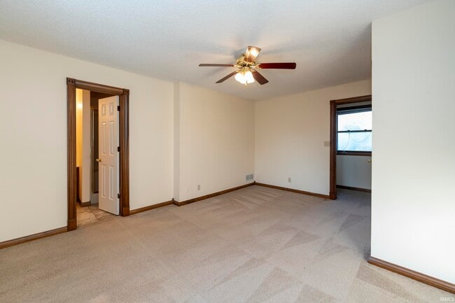 Building Photo - 5435 Kiowa Cir