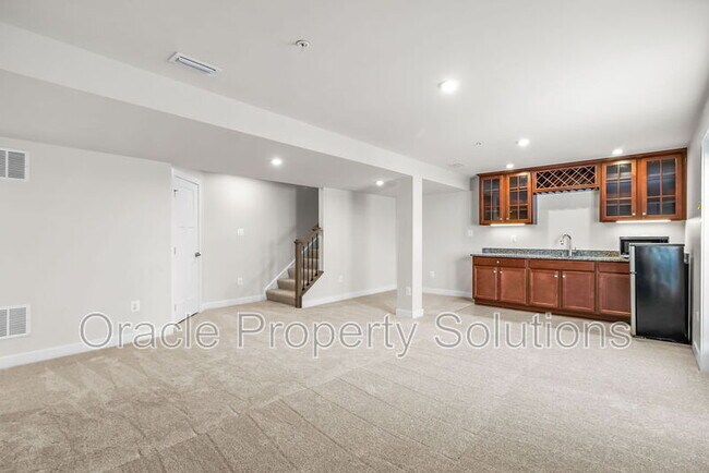 Building Photo - 2305 Wadlow Ln