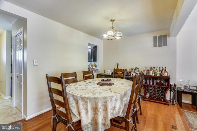 Building Photo - 11633 Pleasant Meadow Dr