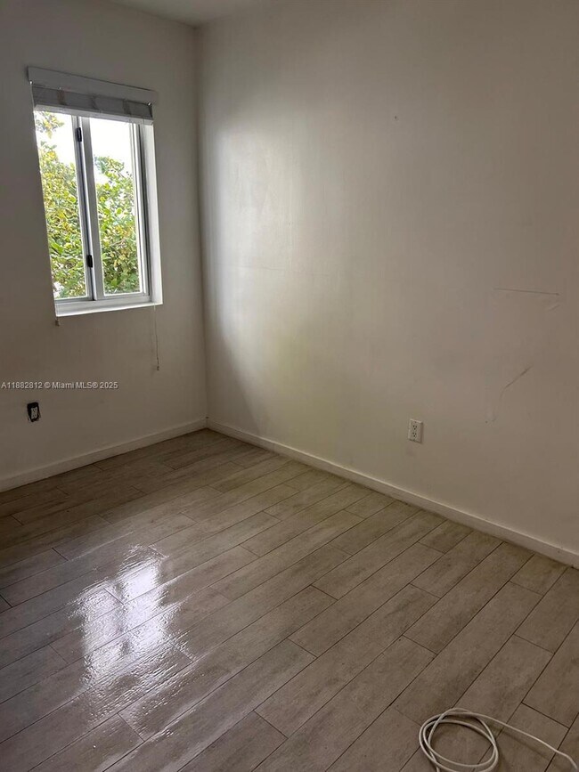 Building Photo - 1601 Meridian Ave