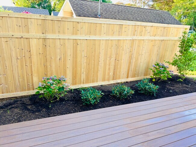 Building Photo - 6-5 5th St