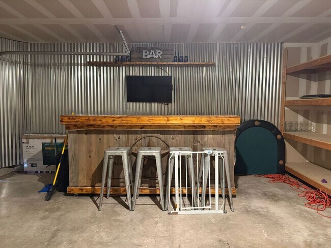 Building Photo - 10843 Canter Spur