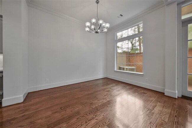 Building Photo - 42 Wooded Park Pl