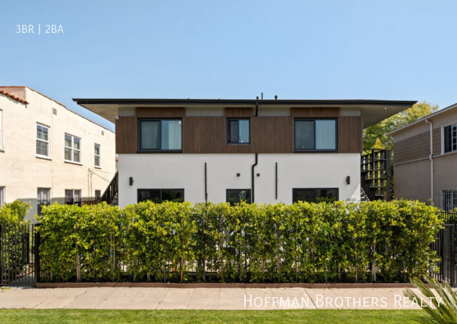 Building Photo - 1450 1/2 Crescent Heights Blvd