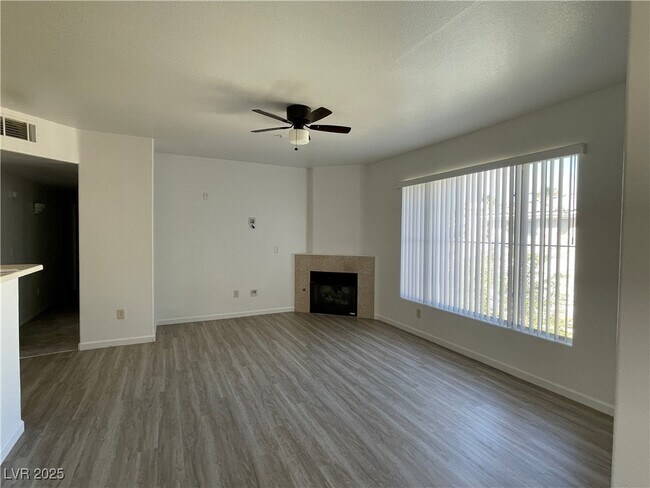 Building Photo - 7131 S Durango Dr