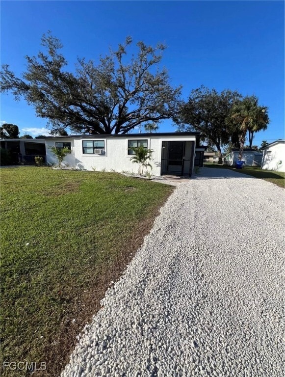 Building Photo - 712 Camellia Dr