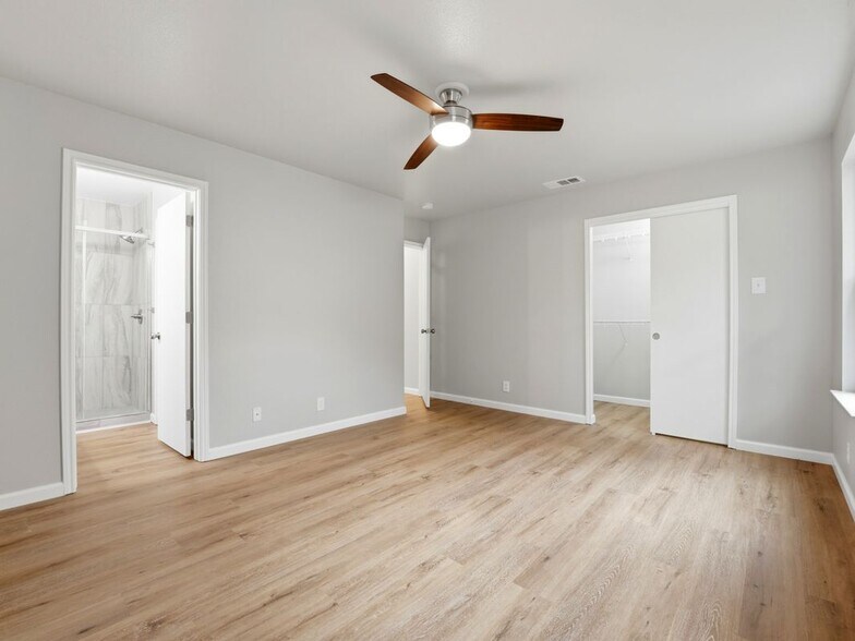 Building Photo - 9127 Spiral Woods