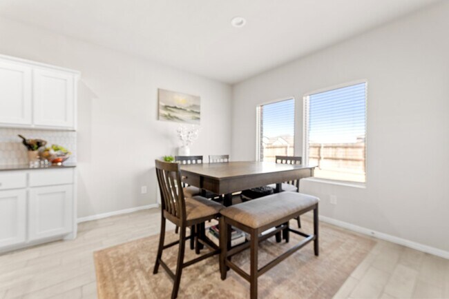 Building Photo - 7118 Adenium Rd