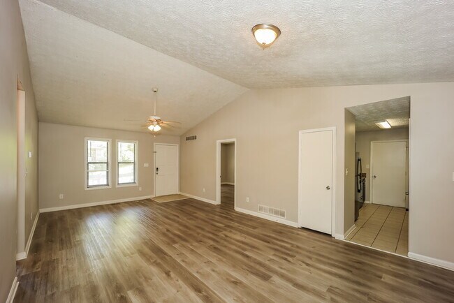 Building Photo - 7774 Mountain Creek Way