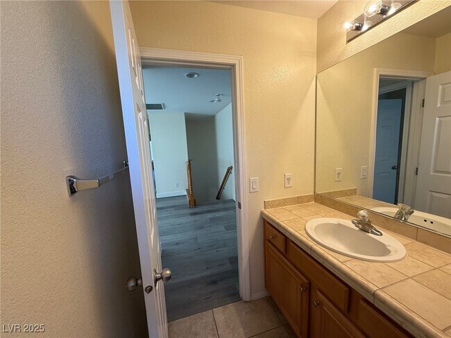 Building Photo - 8374 S Pioneer Way