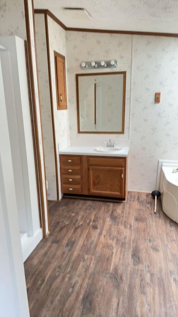 Building Photo - 502 Wagon Wheel Rd