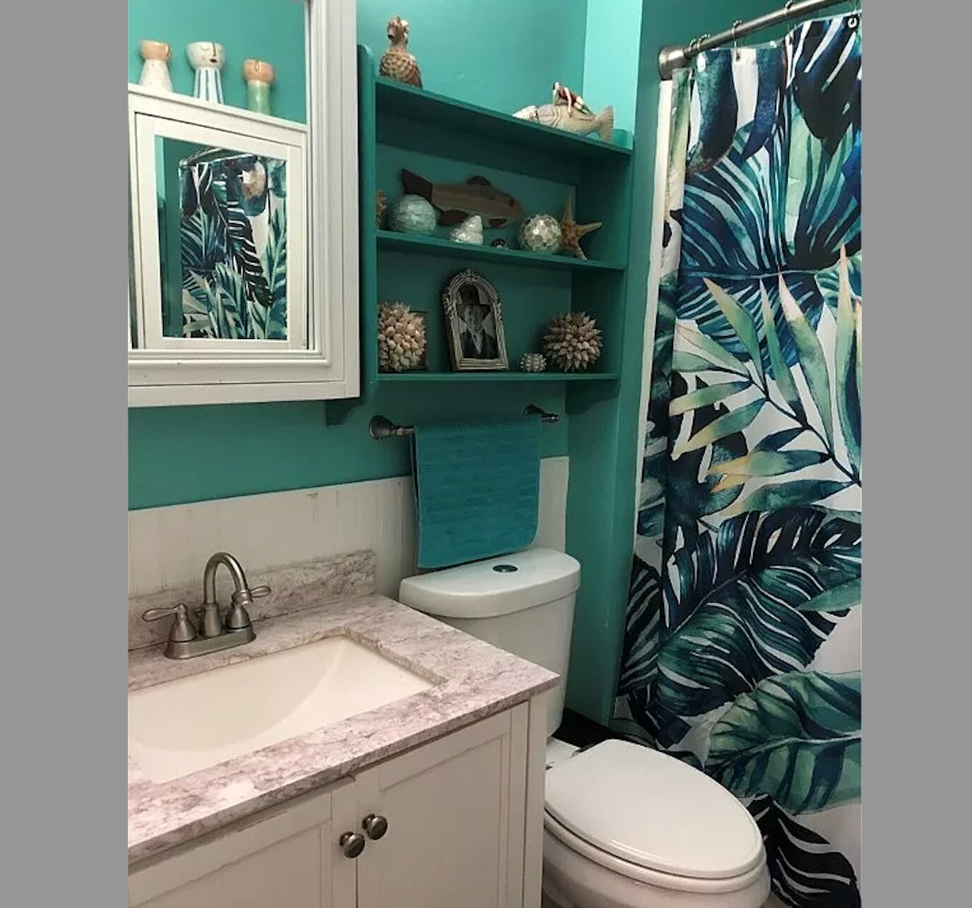 Bathroom, second floor - 14617 Clifton Blvd