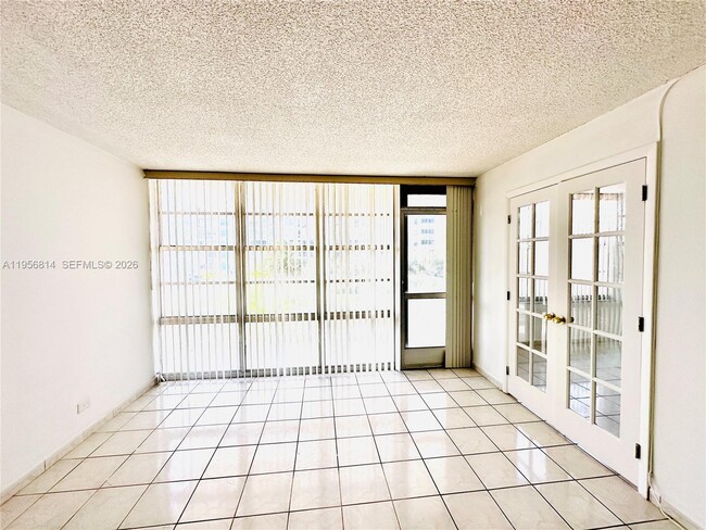 Building Photo - 230 174th St