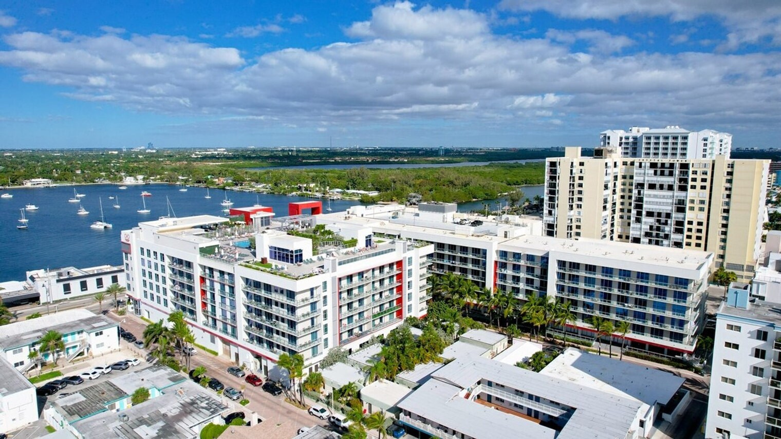 Building Photo - 777 N Ocean Dr