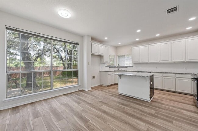 Building Photo - 8111 Cheno Cortina Trail