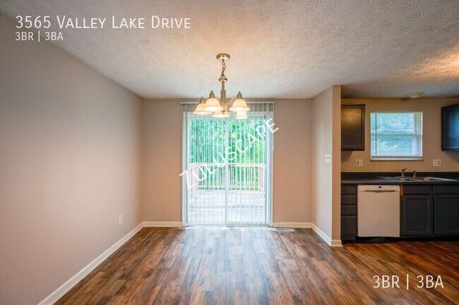 Building Photo - 3565 Valley Lake Dr