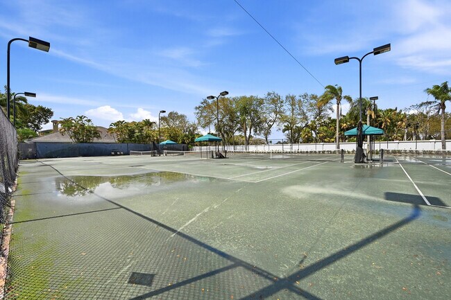 Building Photo - 5006 NW 24th Cir