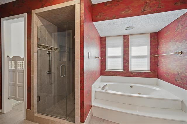 Building Photo - 9719 Amberley Dr