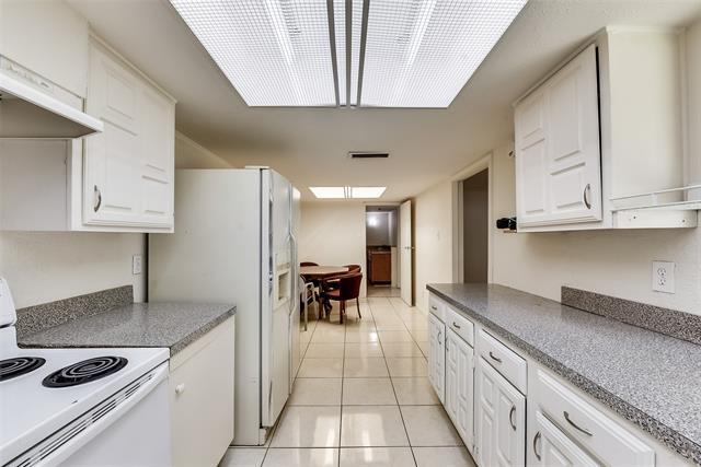 Building Photo - 10547 Black Walnut Dr
